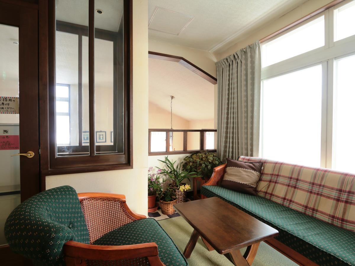 Auberge La Chaumiere Otari ภายนอก รูปภาพ